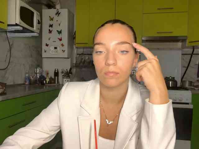 Modelo: RaisaVannuland