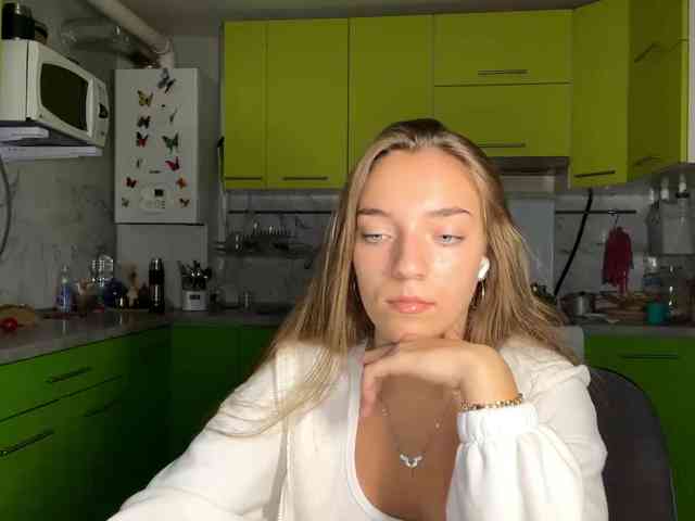 RaisaVannuland webcam