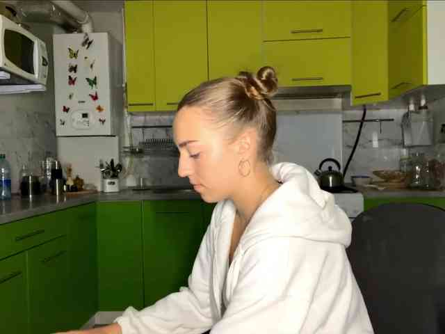 RaisaVannuland webcam
