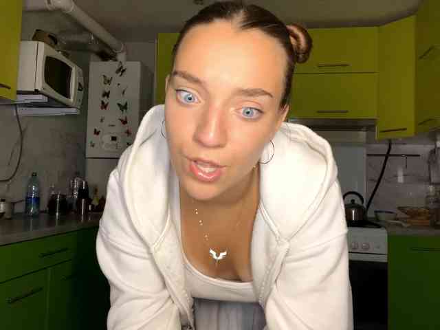 RaisaVannuland webcam
