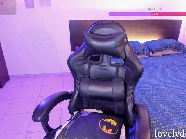 lovelydollyx live cam on BongaCams