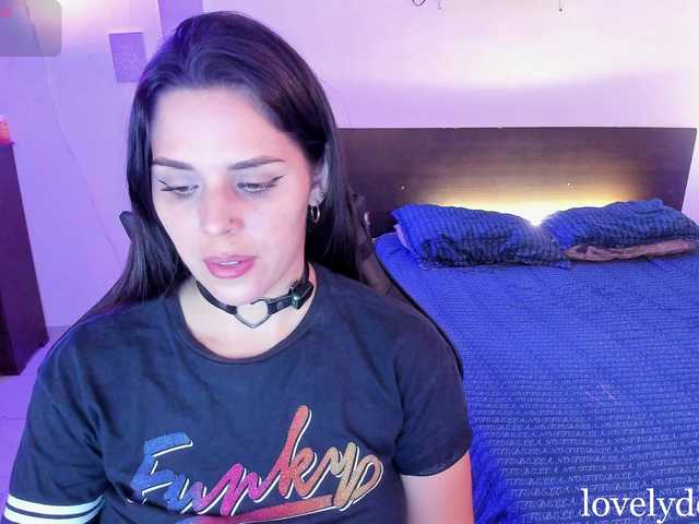 lovelydollyx live cam on UnifiedCams