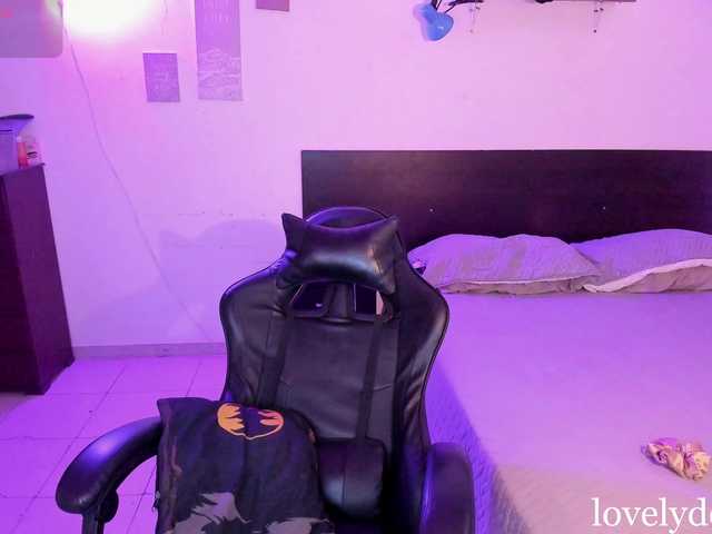 lovelydollyx live cam on BongaCams