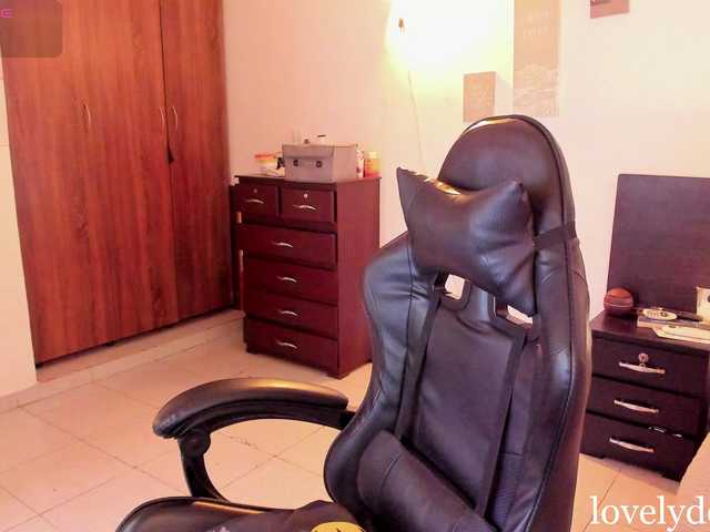 lovelydollyx live cam on BongaCams