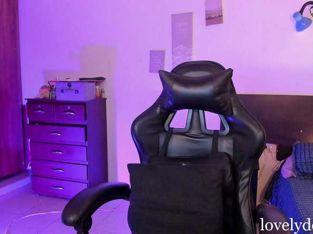 lovelydollyx live cam on BongaCams