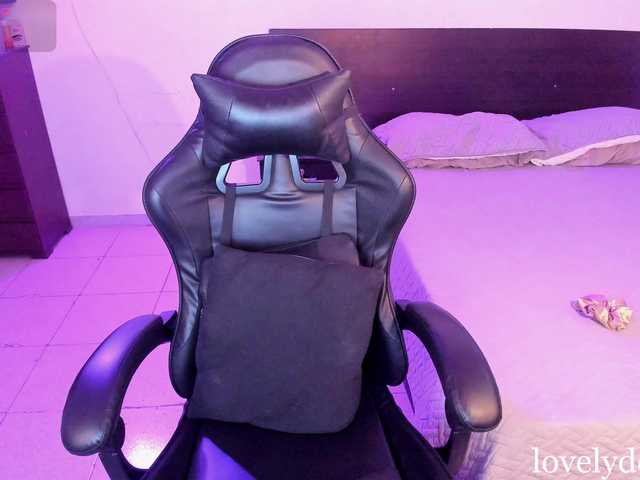 lovelydollyx live cam on BongaCams