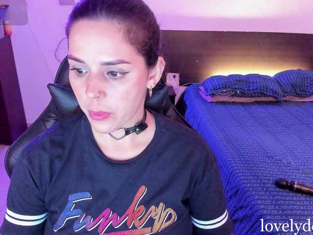 lovelydollyx live cam on BongaCams