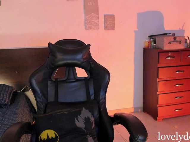 lovelydollyx live cam on BongaCams