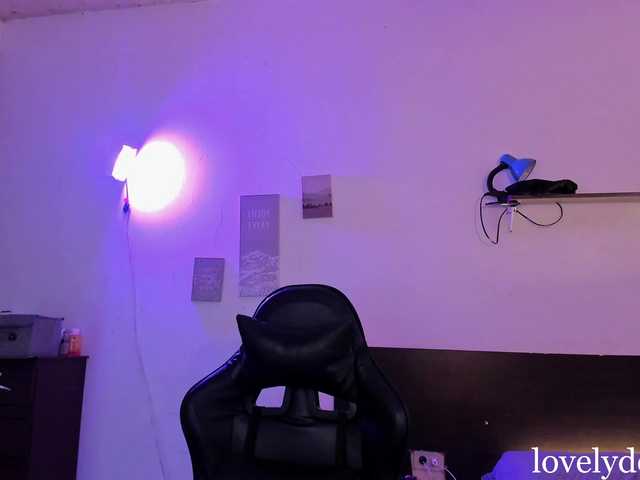 lovelydollyx live cam on BongaCams
