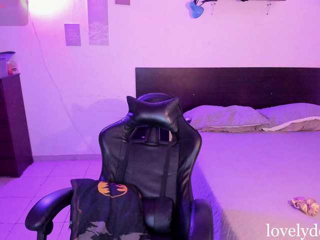 lovelydollyx live cam on BongaCams
