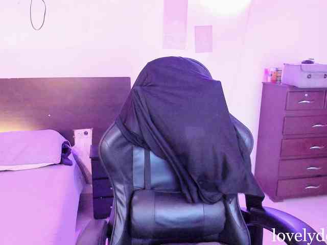 lovelydollyx webcam