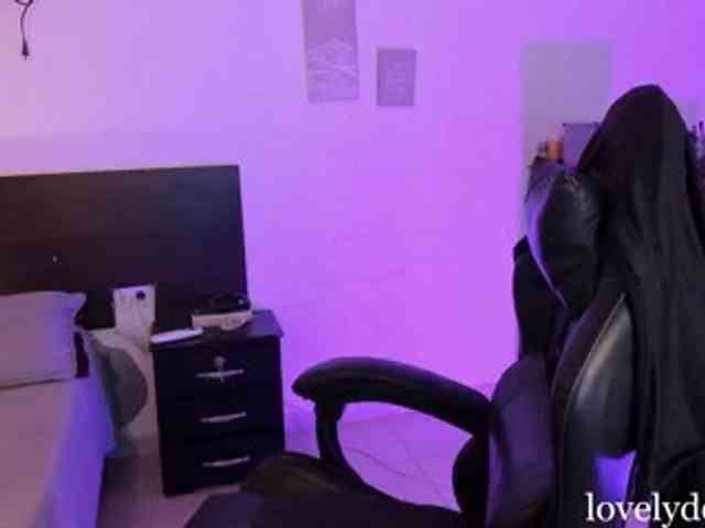 lovelydollyx