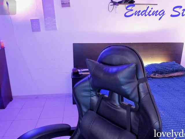 lovelydollyx webcam