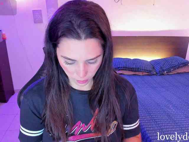 lovelydollyx webcam