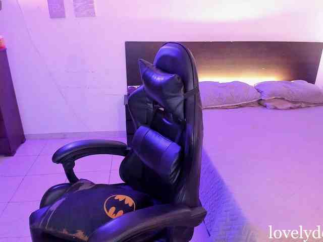 lovelydollyx webcam