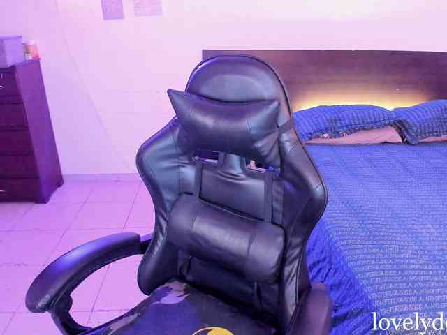 lovelydollyx webcam