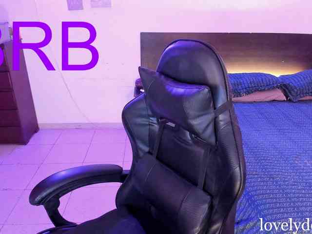 lovelydollyx webcam