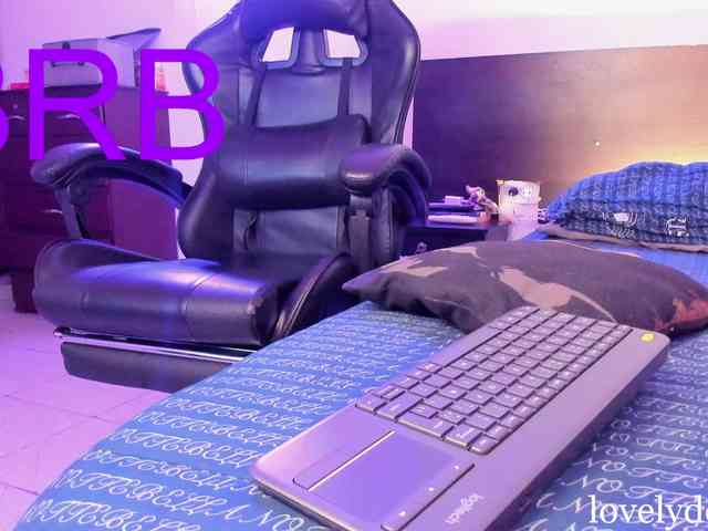 lovelydollyx webcam