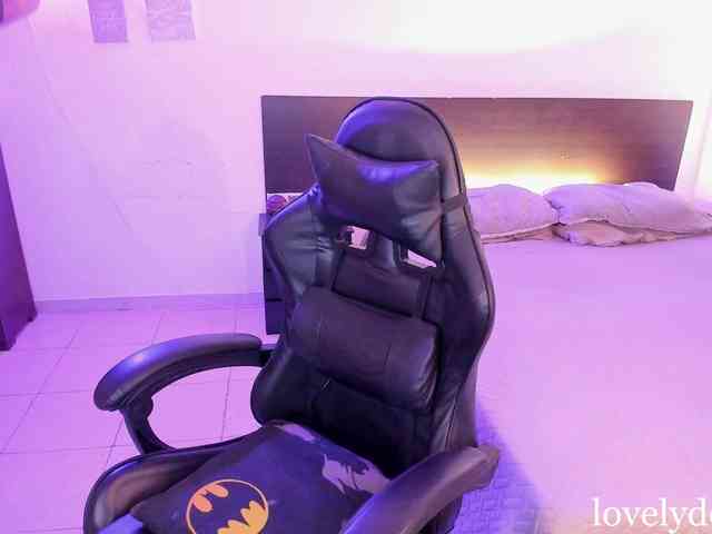 lovelydollyx webcam