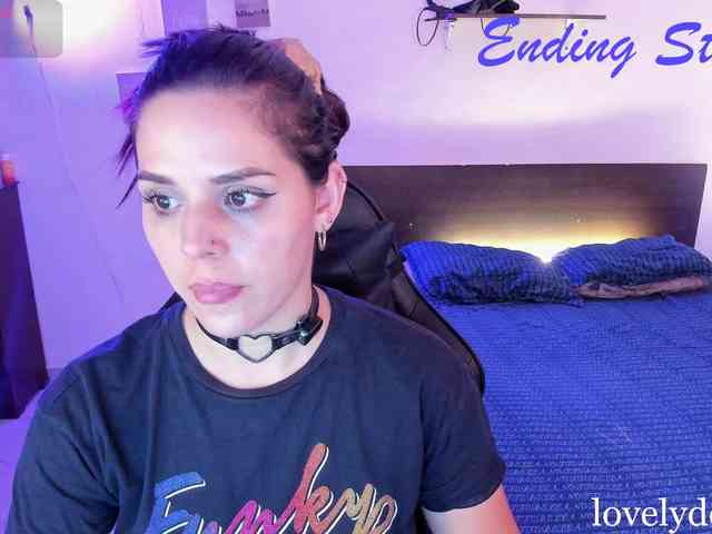 lovelydollyx webcam