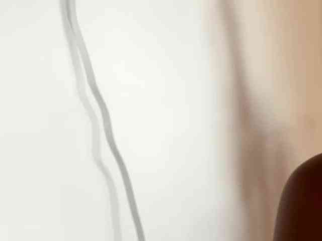 LauraValmont webcam