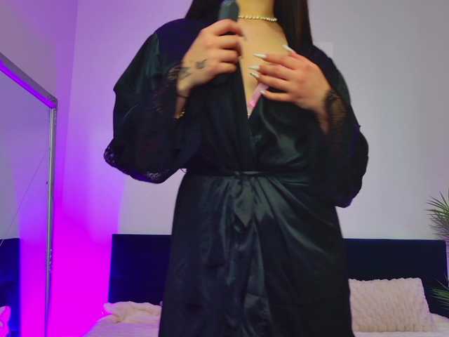 le modèle KissInferno est en webcam porno dans un show sur le site bongacams, il possède les tags suivants: White/Caucasian,Brunette,Trimmed