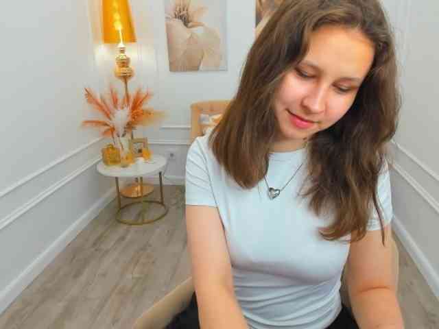 TiffanyYouwert webcam
