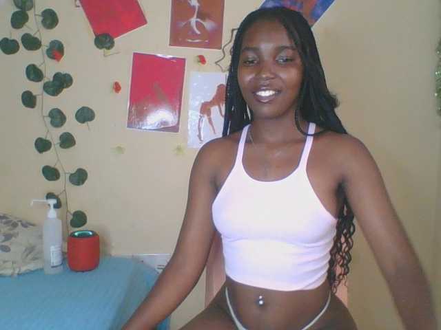 Imani- live cam on BongaCams