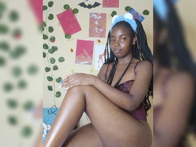 Imani- live cam on BongaCams