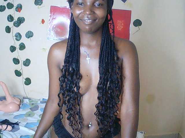 Imani- live cam on BongaCams