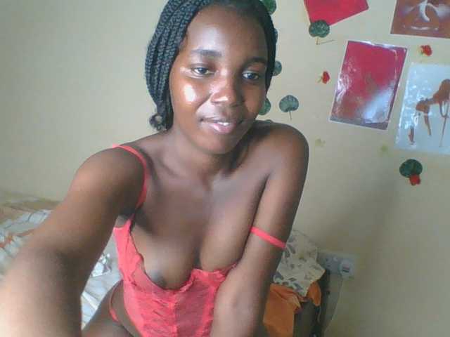 Imani- live cam on BongaCams