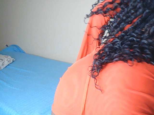 Imani- live cam on BongaCams