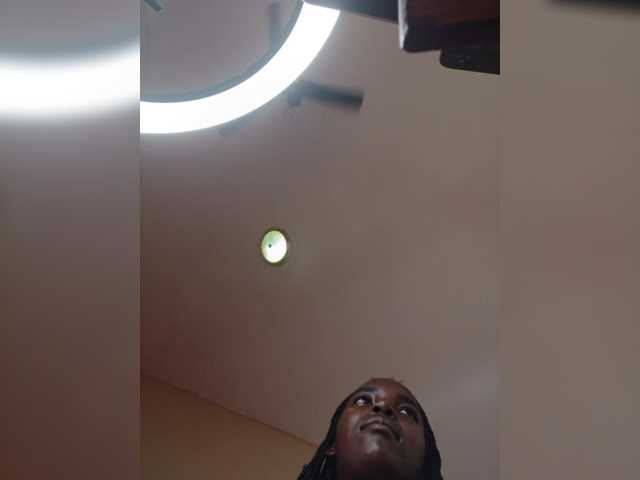Imani- live webcam show