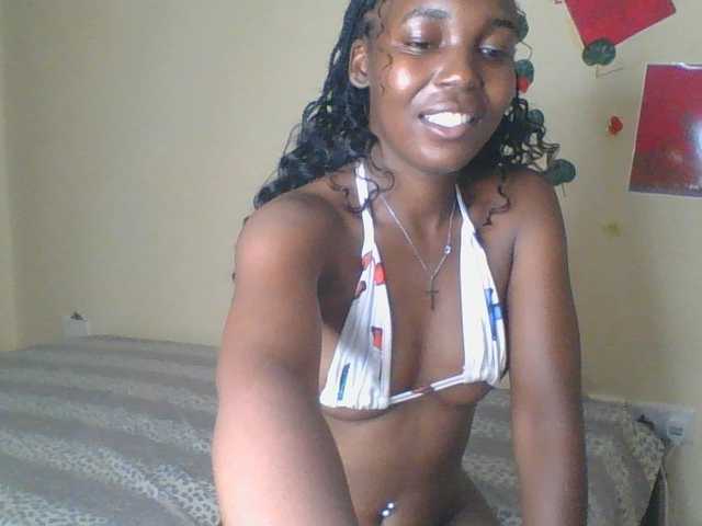 Imani- live cam on BongaCams