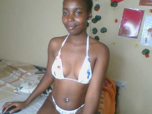Imani- live cam on BongaCams