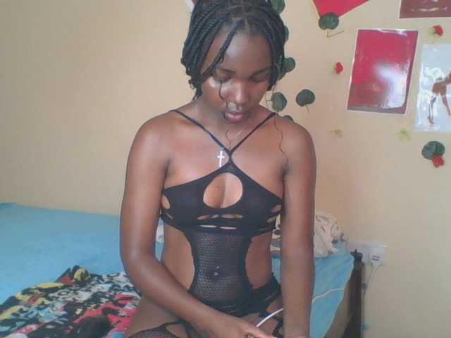 Imani- live cam on BongaCams