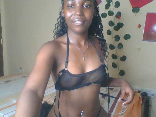 Imani- live cam on BongaCams