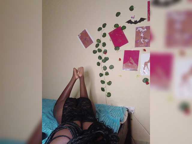 Imani- live cam on BongaCams