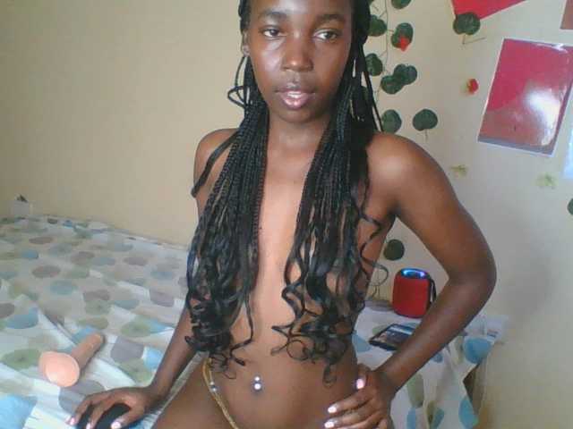 Imani- live cam on BongaCams