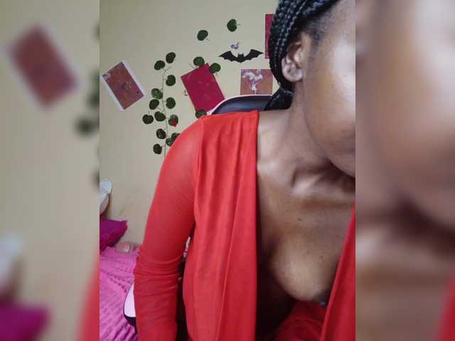 Imani- live webcam show