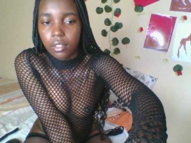 Imani- live cam on BongaCams