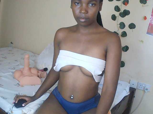 Imani- live cam on BongaCams