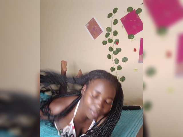 Imani- live cam on BongaCams