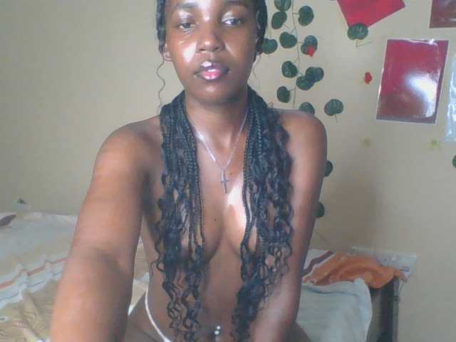 Imani- live cam on BongaCams