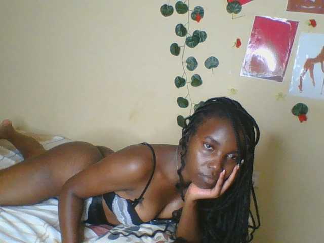 Imani- live cam on BongaCams