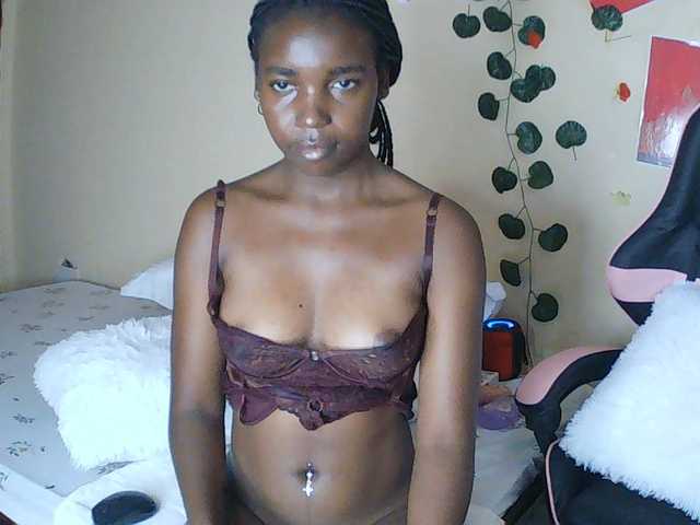 Imani- live cam on BongaCams