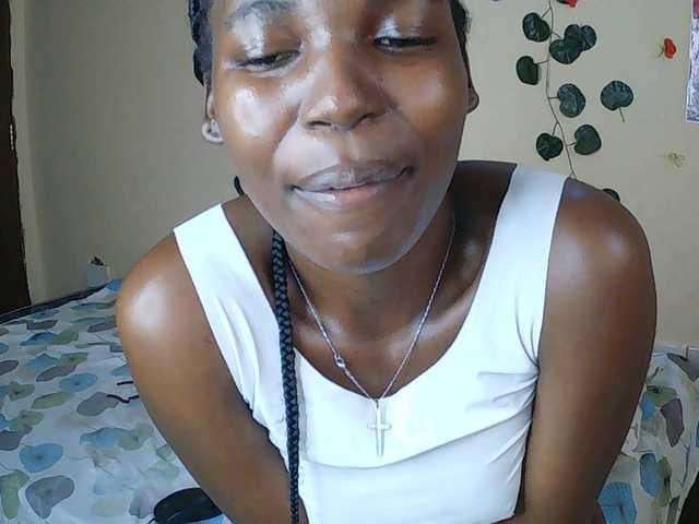 Imani- live cam on BongaCams