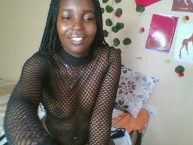 Imani- live cam on BongaCams