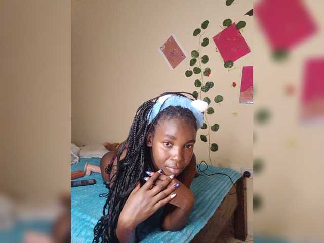 Imani- live cam on BongaCams