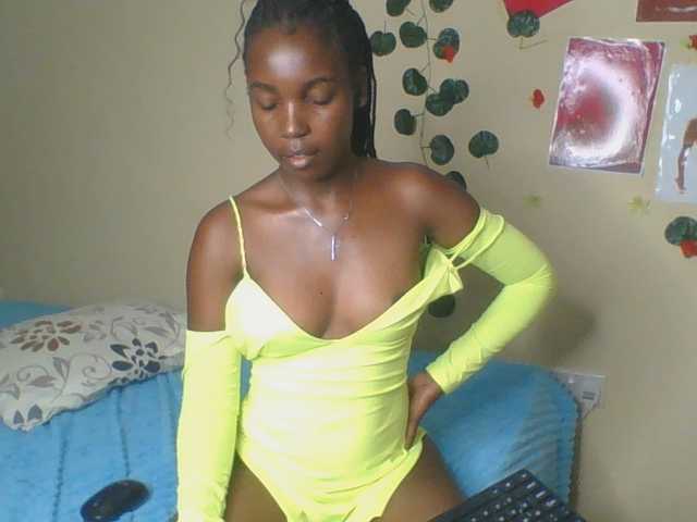 Imani- live cam on BongaCams